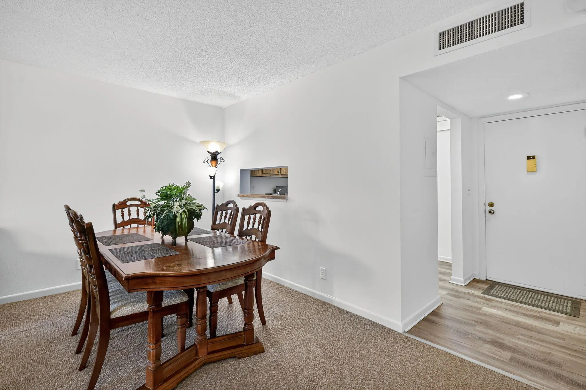 5220 Las Verdes Circle, #304