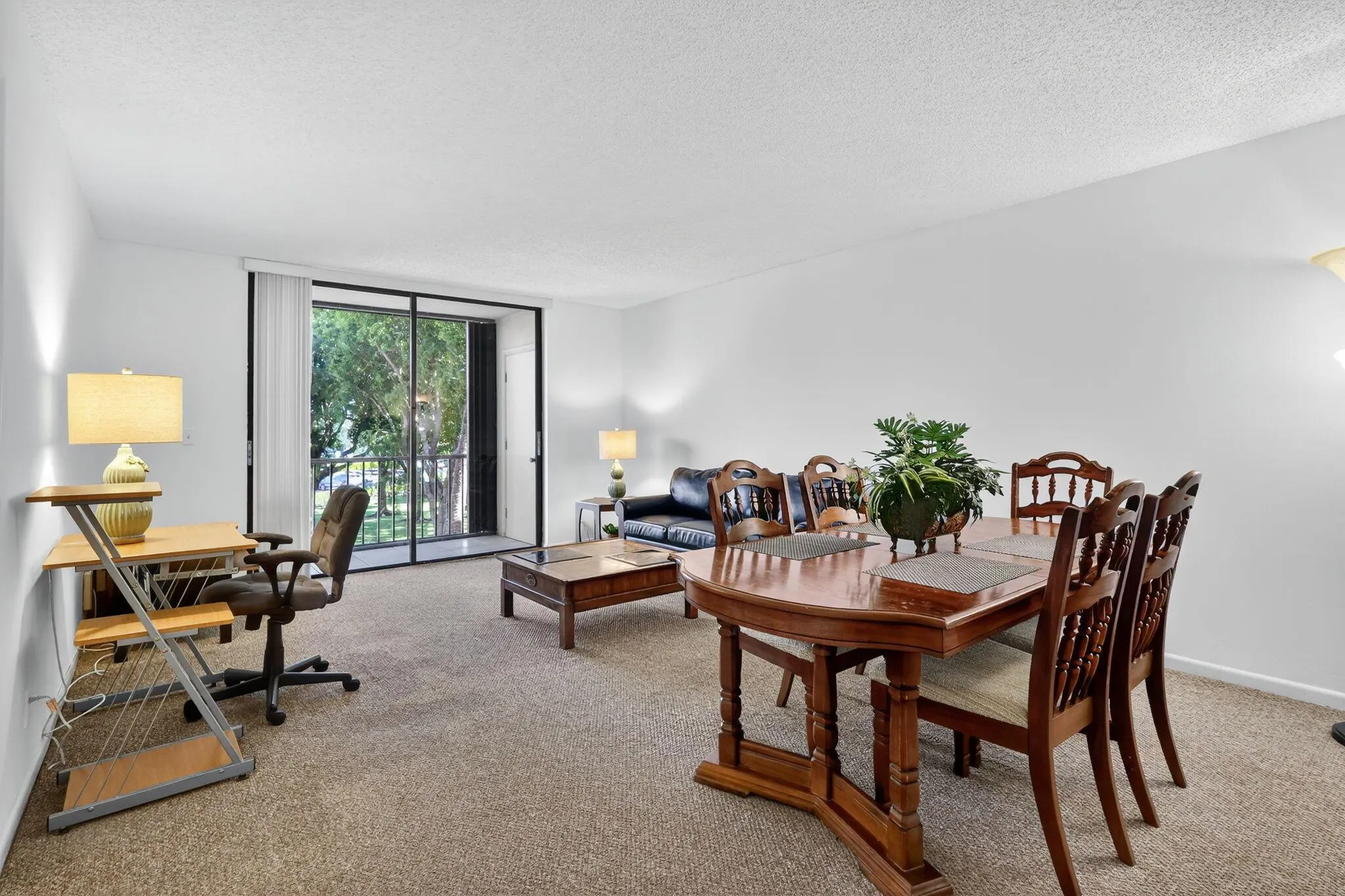 5220 Las Verdes Circle, #304