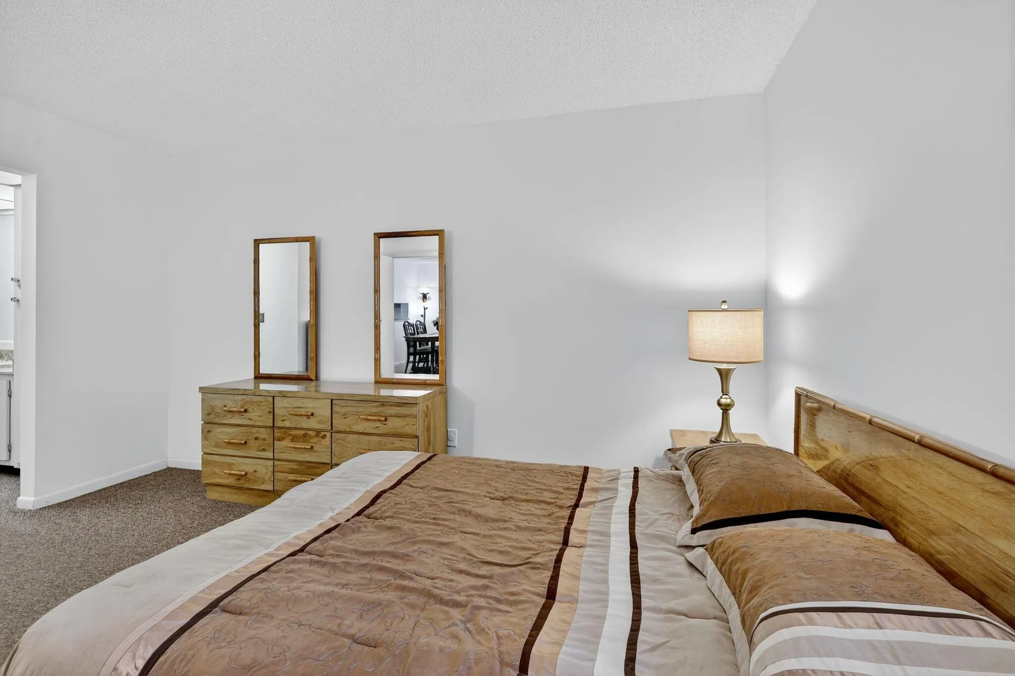 5220 Las Verdes Circle, #304