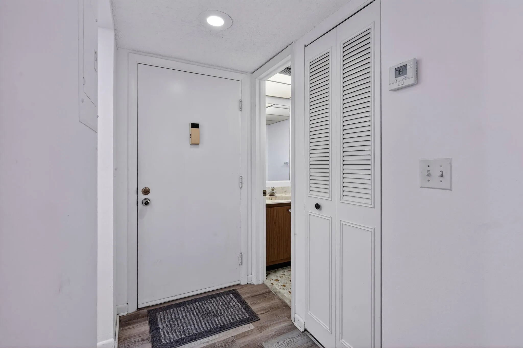 5220 Las Verdes Circle, #304