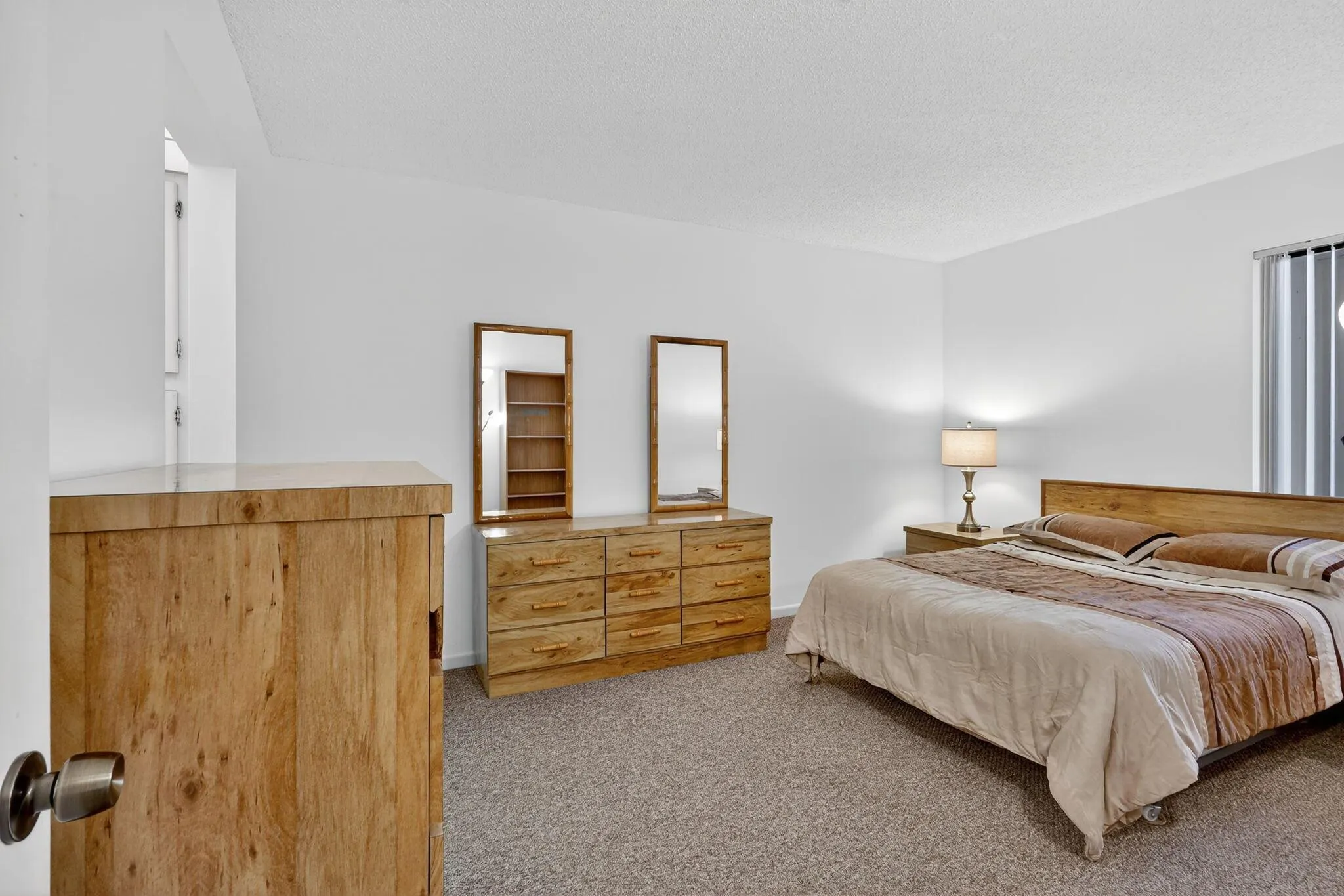 5220 Las Verdes Circle, #304