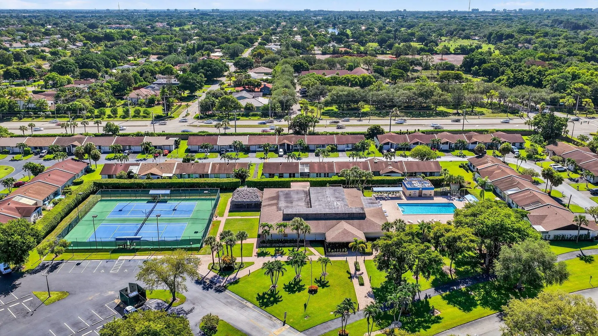 5220 Las Verdes Circle, #304