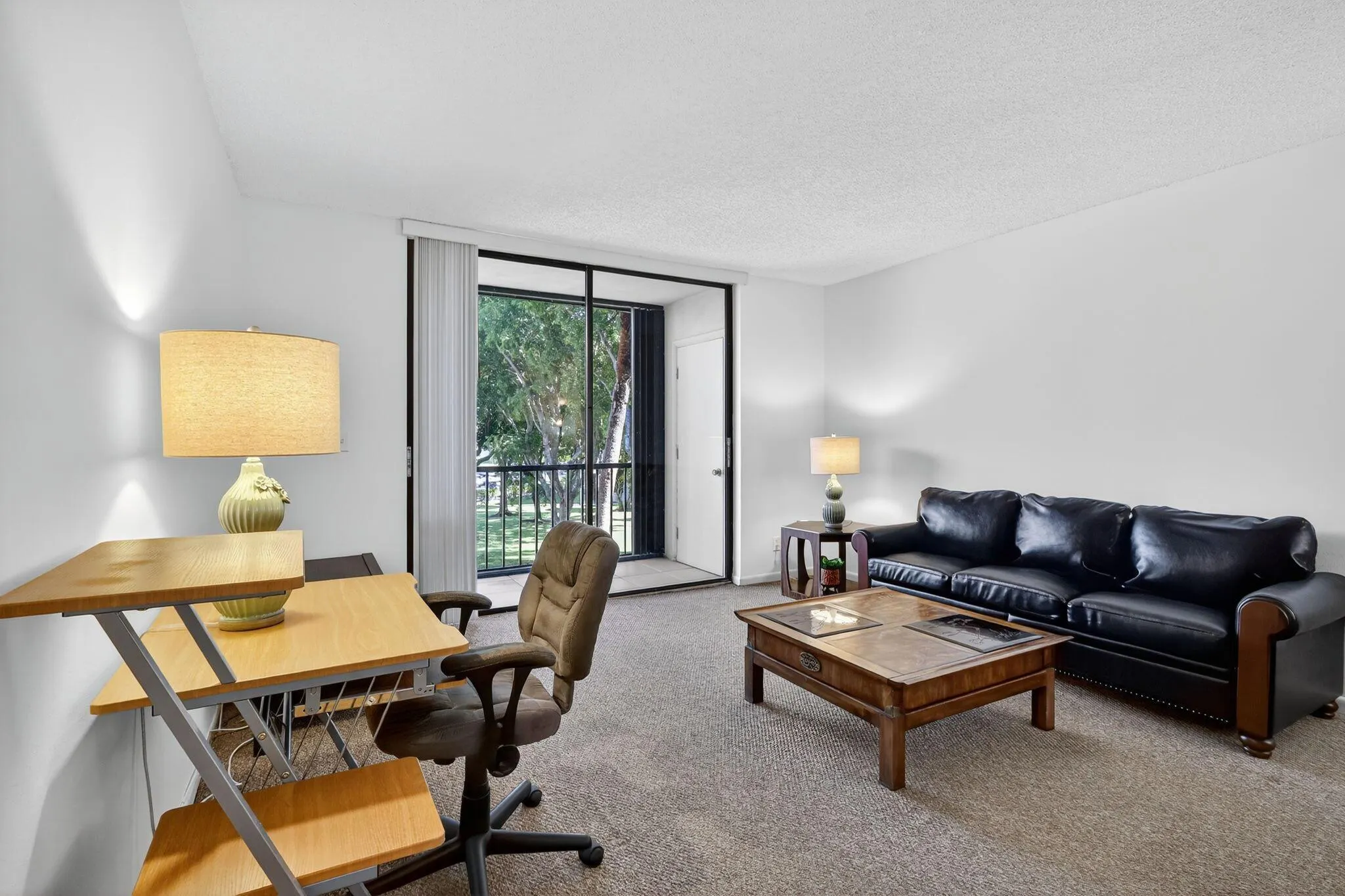 5220 Las Verdes Circle, #304