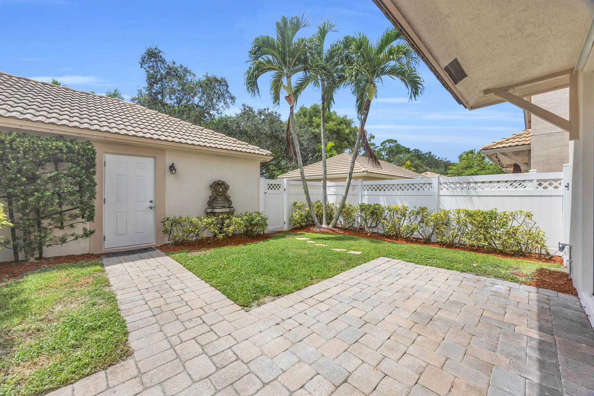 8058 Murano Circle