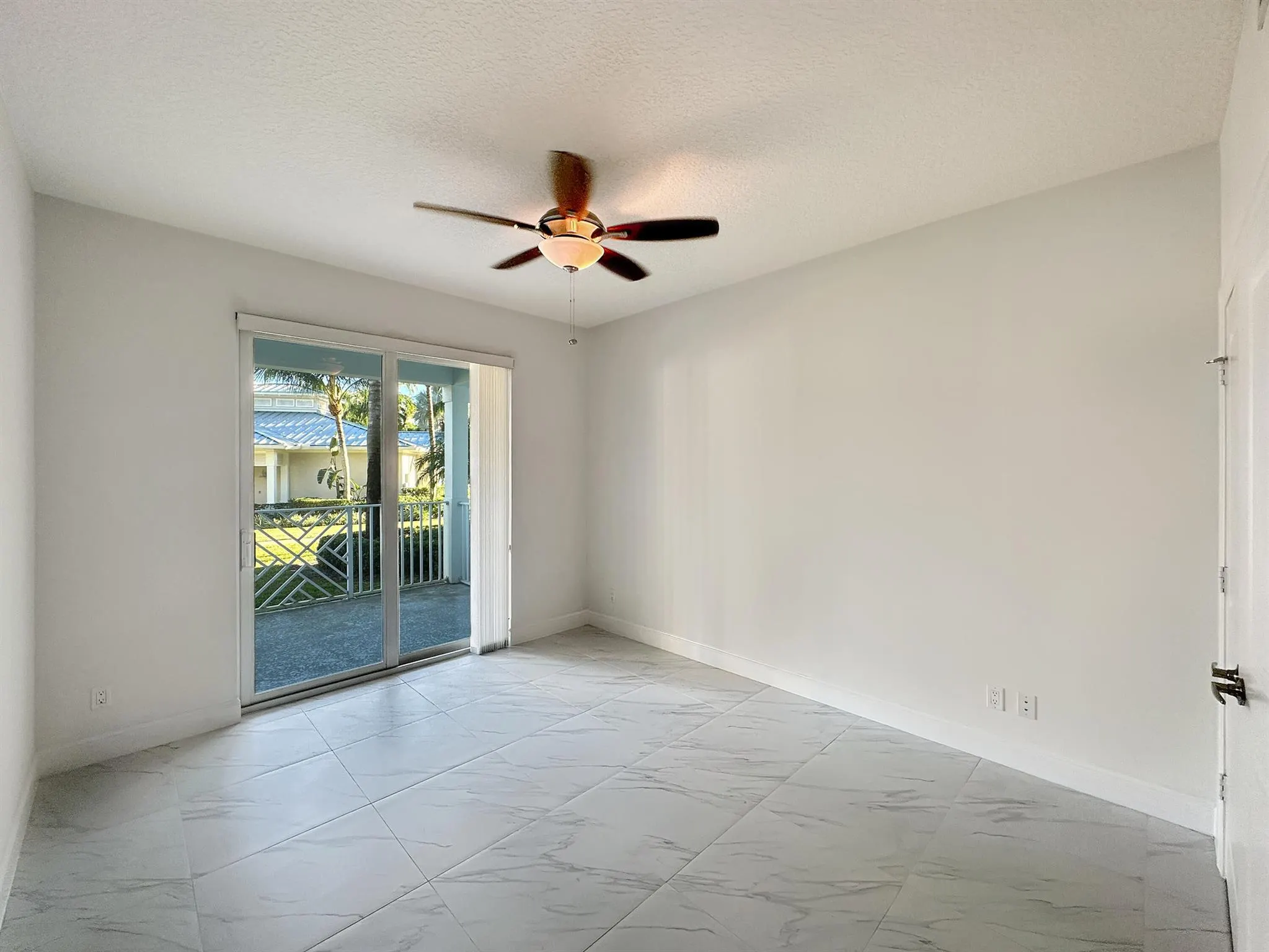 312 Bay Colony Drive N, #312