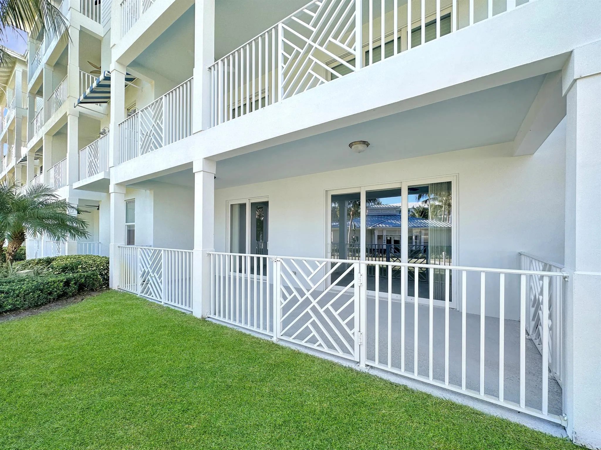 312 Bay Colony Drive N, #312