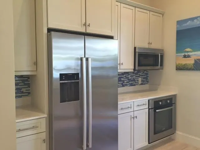 312 Bay Colony Drive N, #312