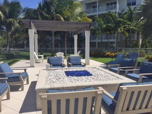 312 Bay Colony Drive N, #312
