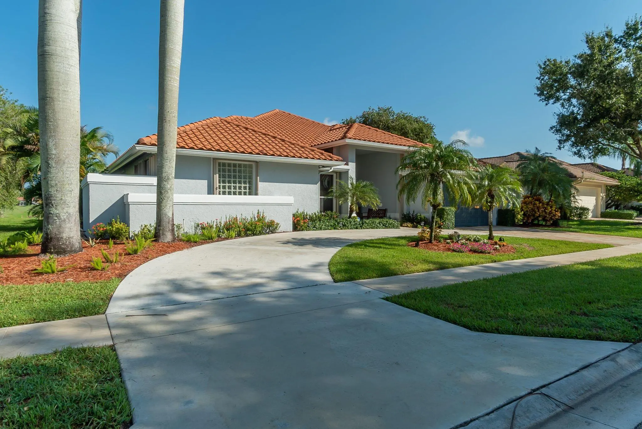 1907 S Club Drive
