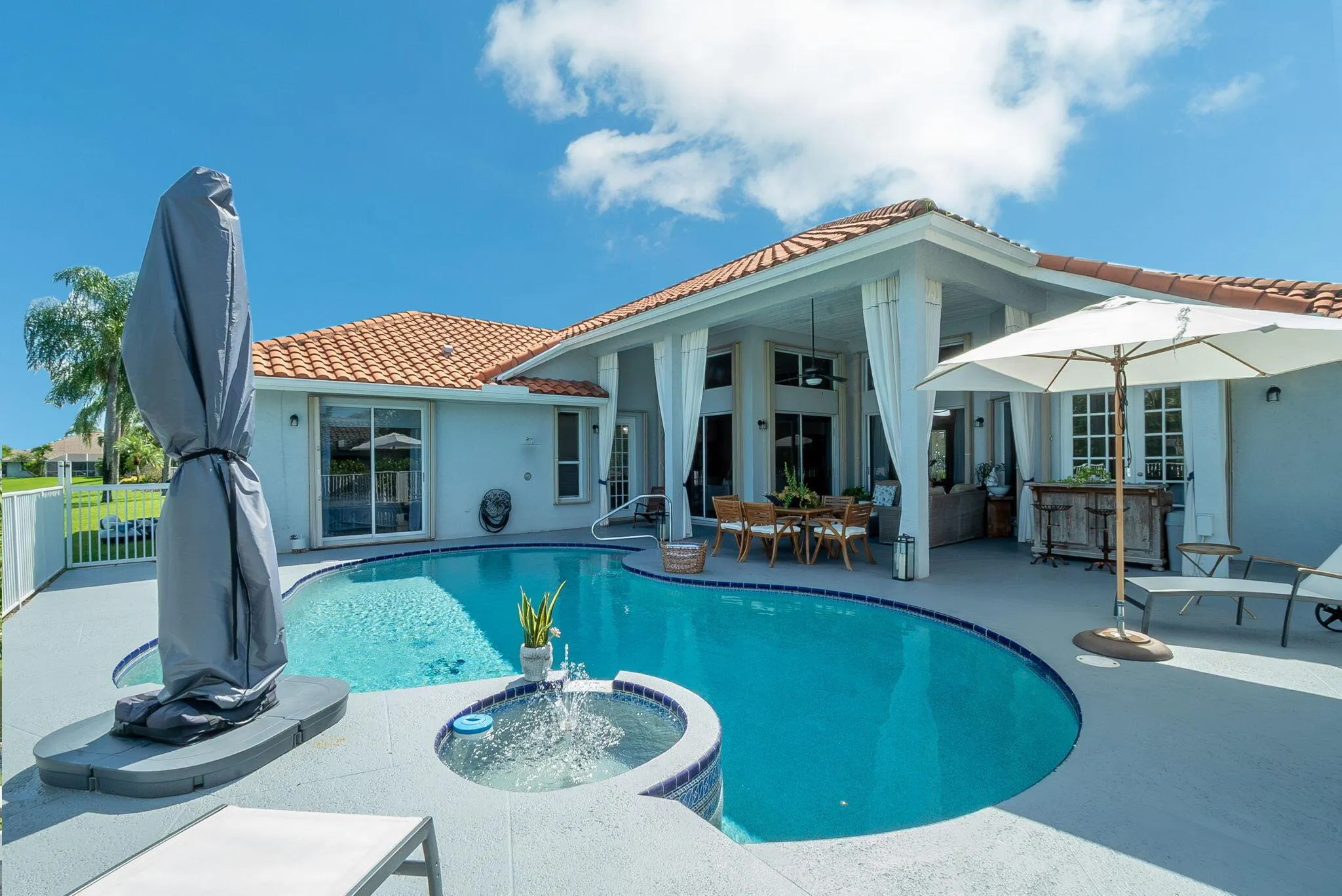 1907 S Club Drive