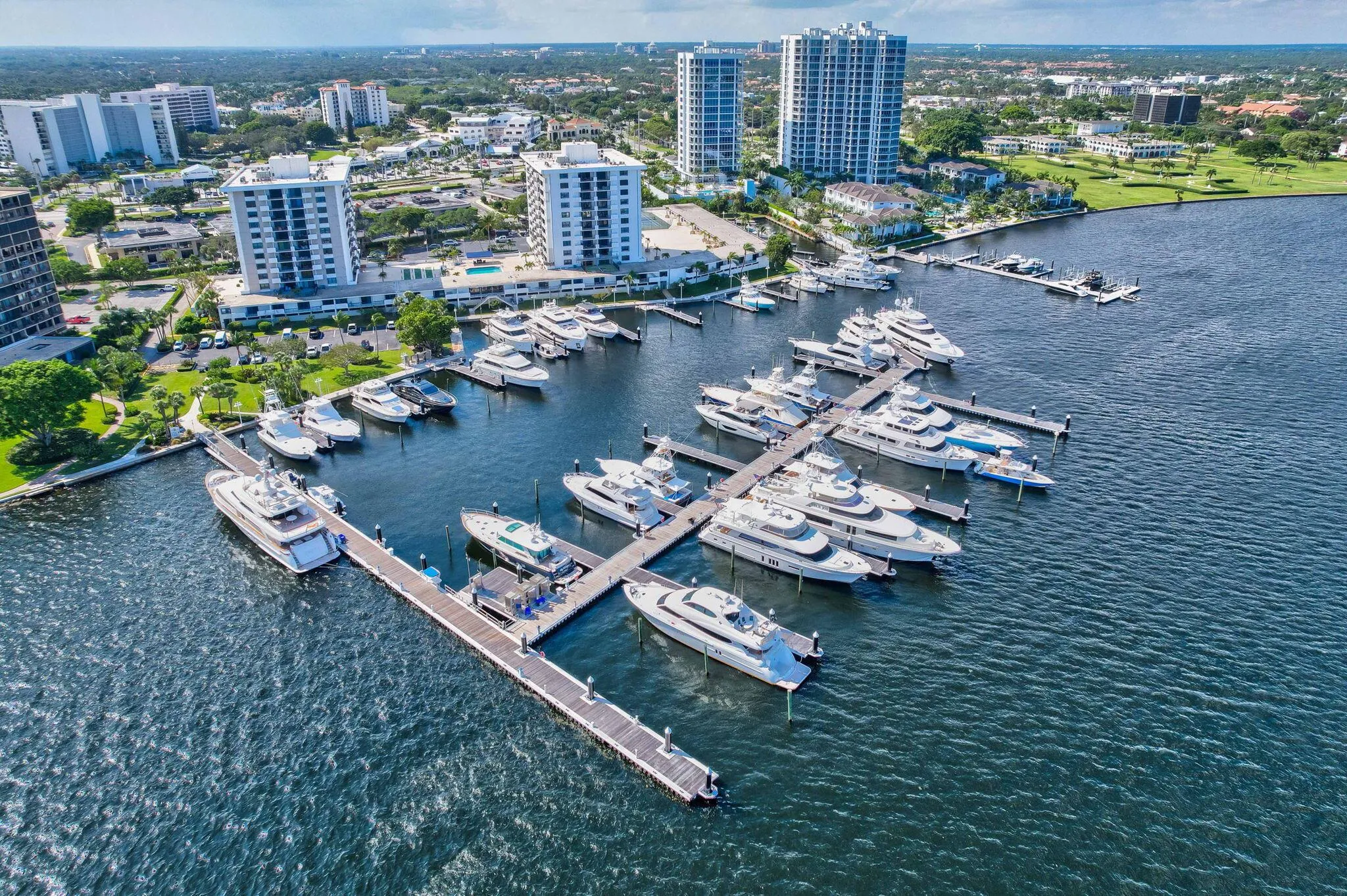 134 Lakeshore Drive, #215