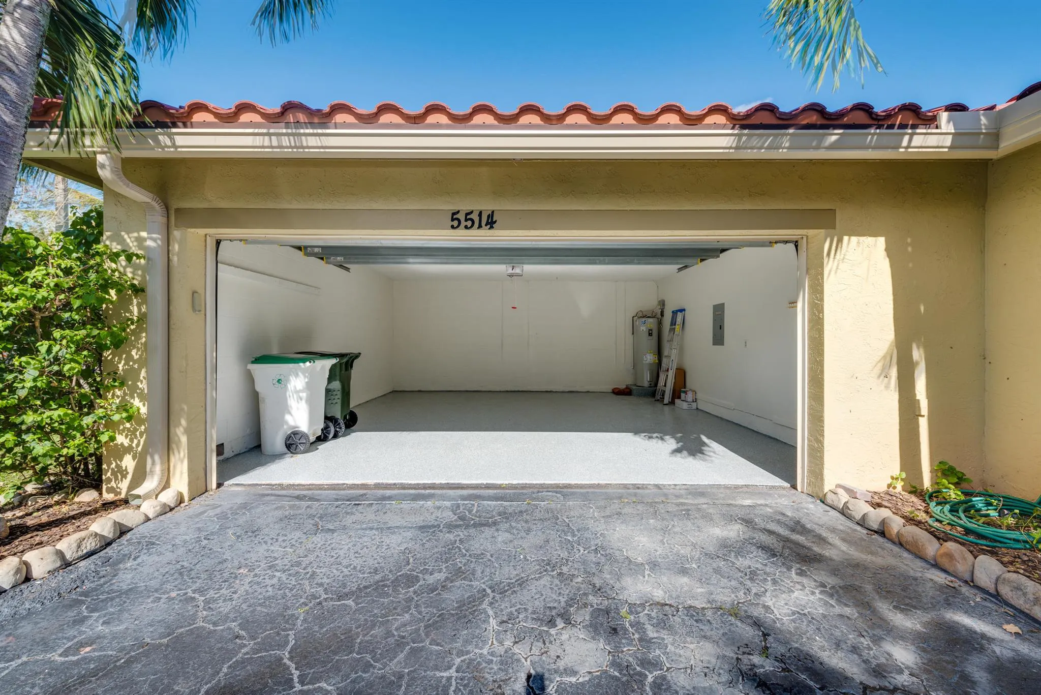 5514 NW 41st Terrace
