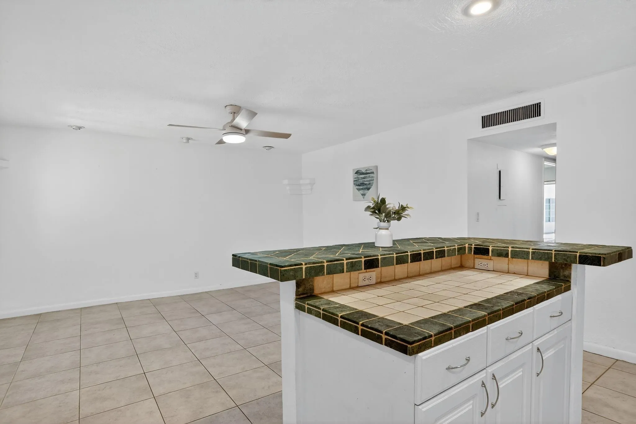 2870 NE 14th St Causeway, #104c