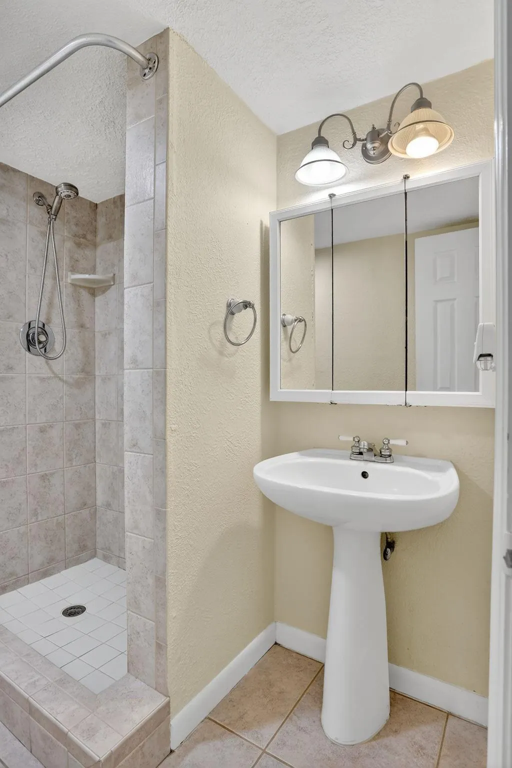 2870 NE 14th St Causeway, #104c