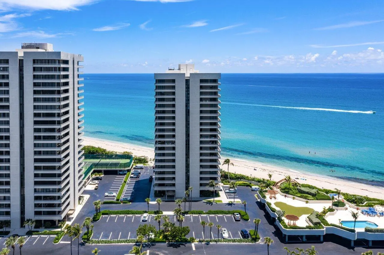 5540 N Ocean Drive, #1c
