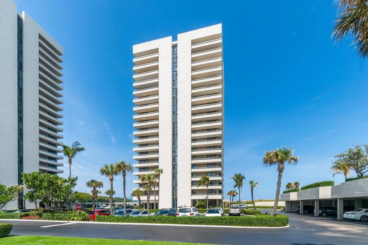 5540 N Ocean Drive, #1c