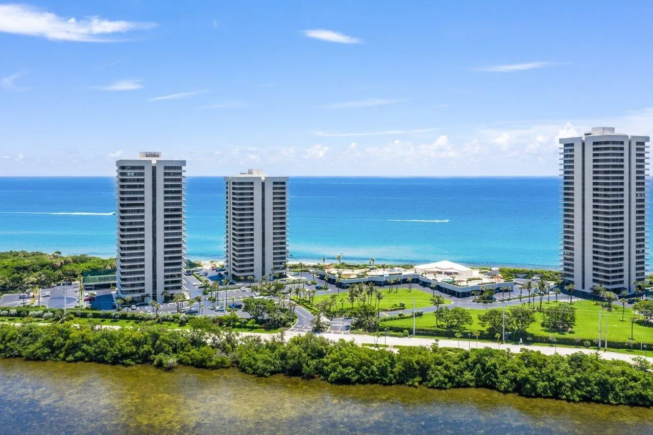 5540 N Ocean Drive, #1c