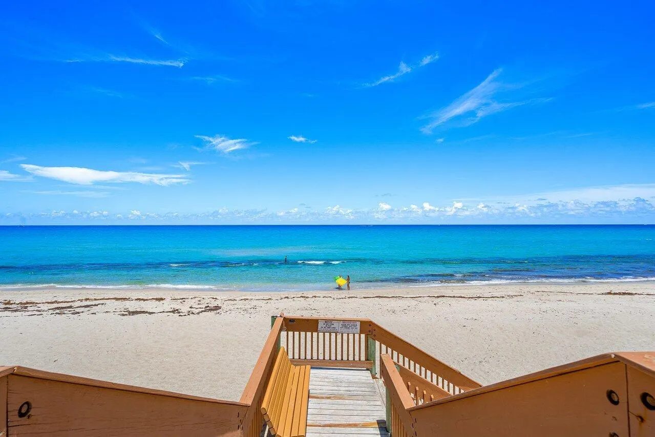 5540 N Ocean Drive, #1c