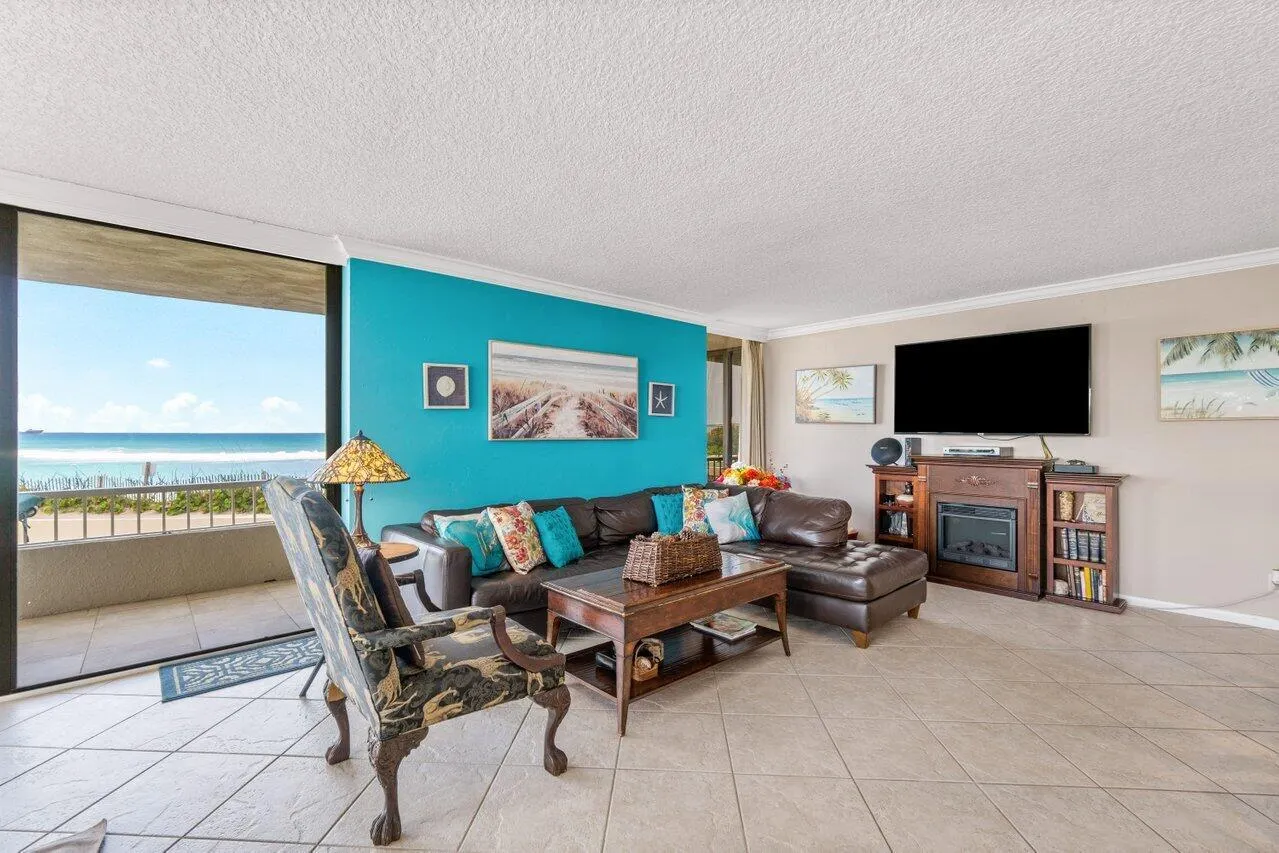 5540 N Ocean Drive, #1c