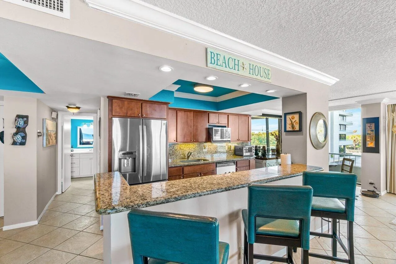 5540 N Ocean Drive, #1c