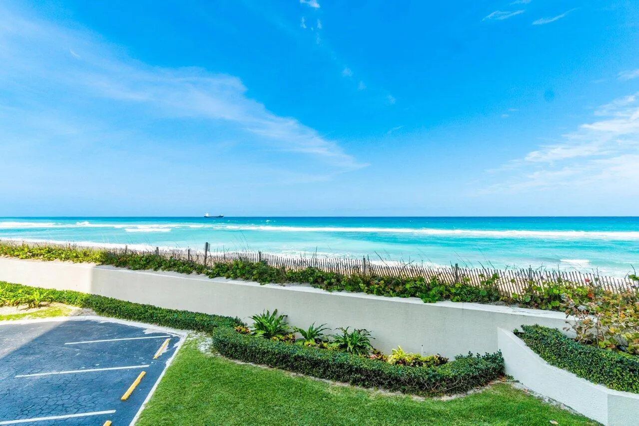 5540 N Ocean Drive, #1c