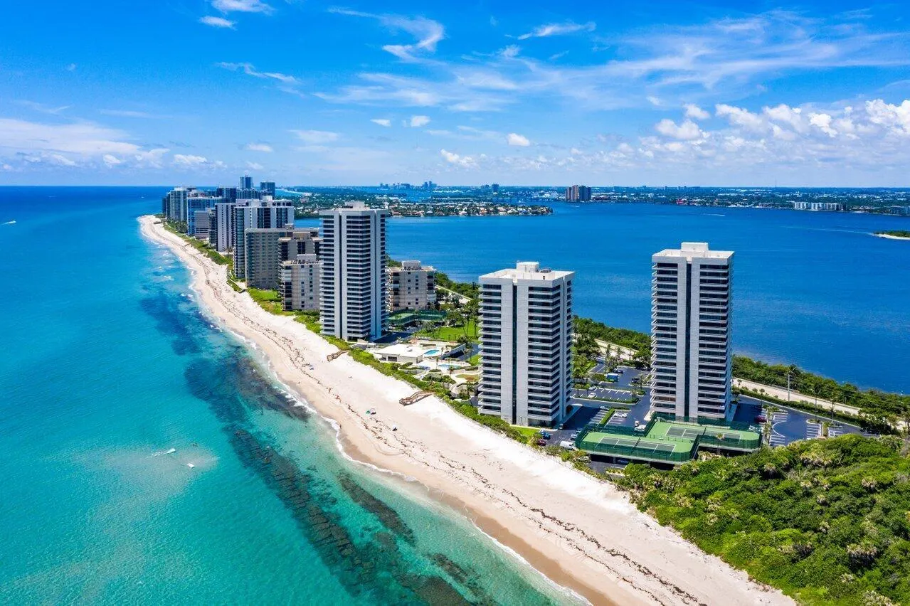 5540 N Ocean Drive, #1c