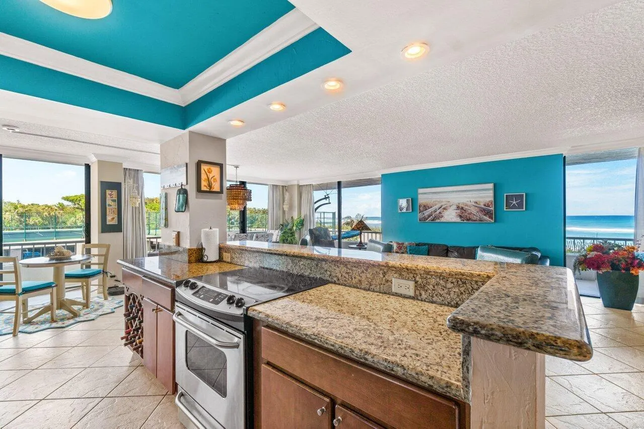 5540 N Ocean Drive, #1c