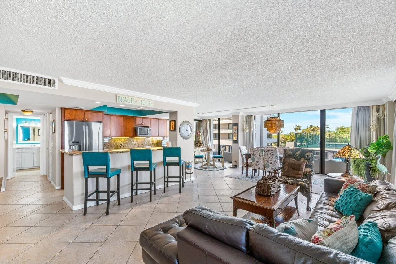 5540 N Ocean Drive, #1c
