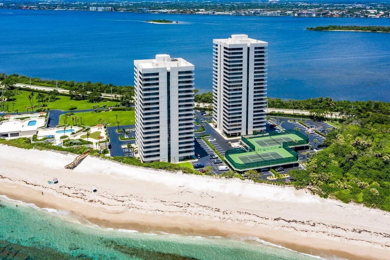 5540 N Ocean Drive, #1c