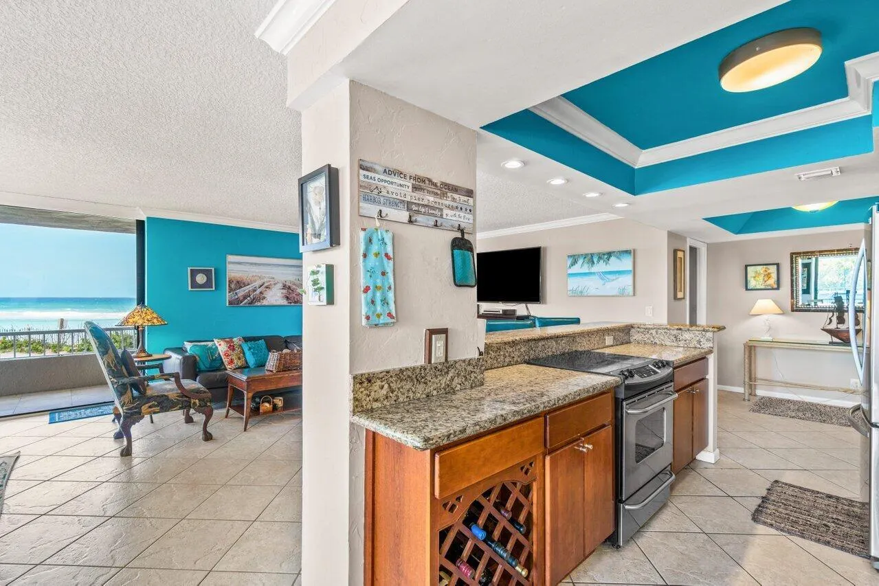 5540 N Ocean Drive, #1c