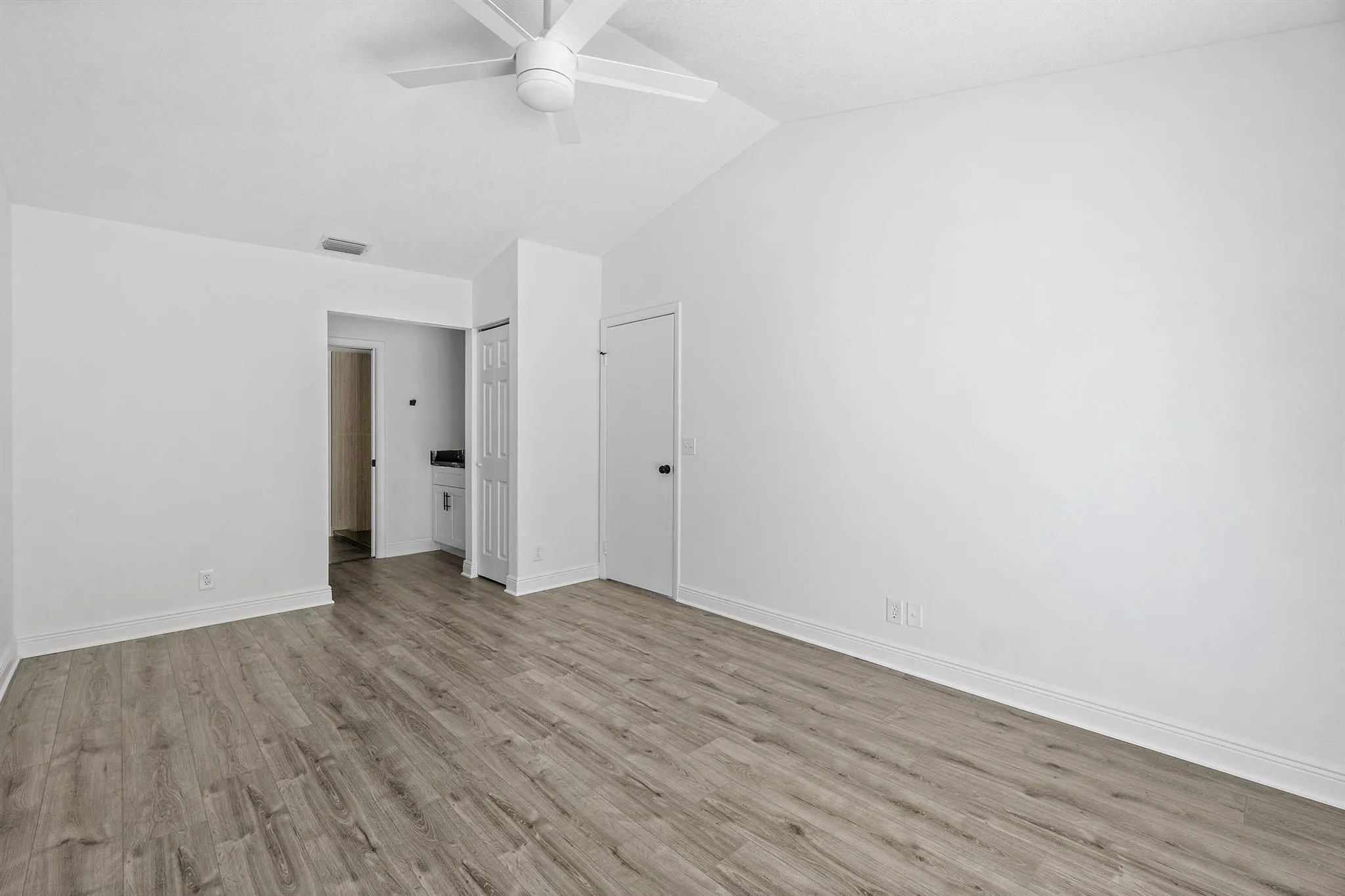 1478 Royal Forest Court