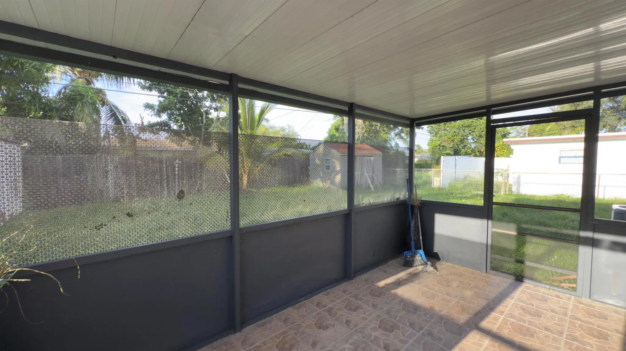 551 NW Nw 107th Street
