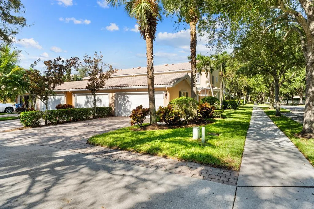 4103 Community Drive
