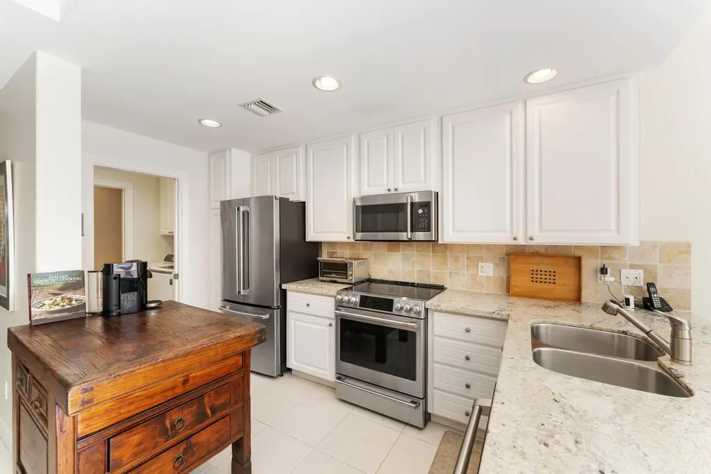 4103 Community Drive