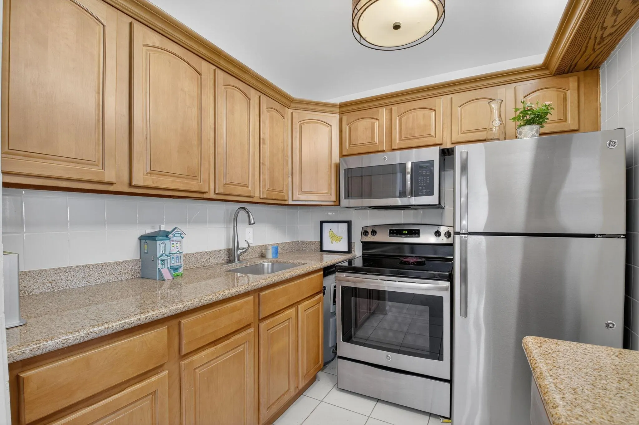 1037 Berkshire B