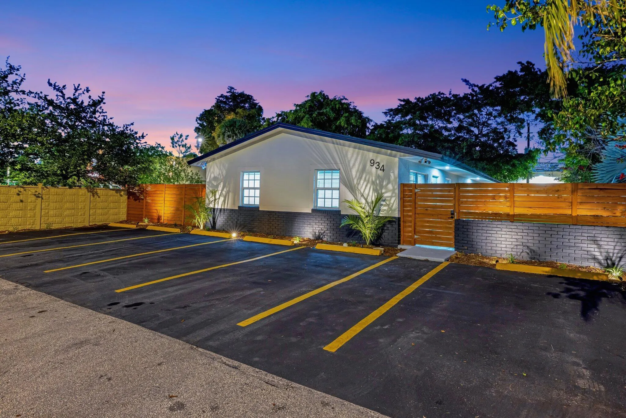 934 NW 4th Avenue, #1-4