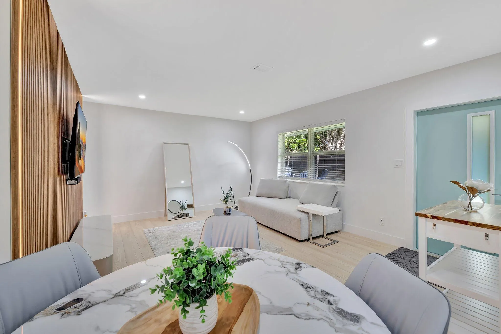 934 NW 4th Avenue, #1-4