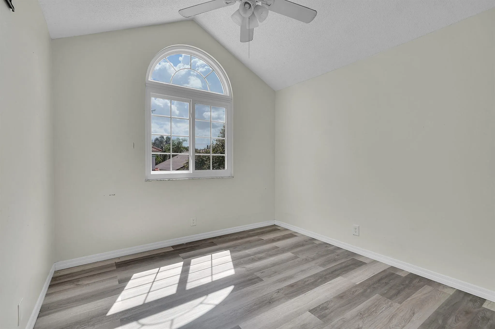 2865 NW 68th Lane