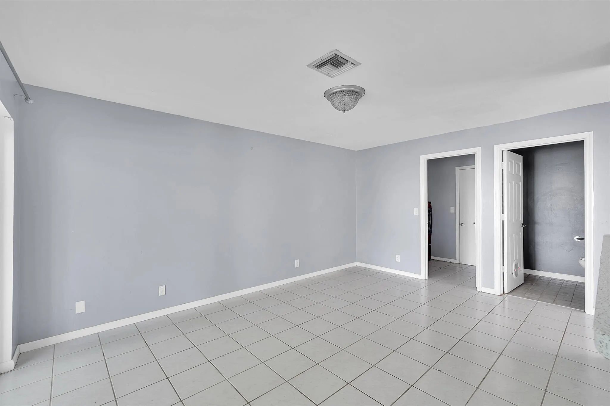 2865 NW 68th Lane
