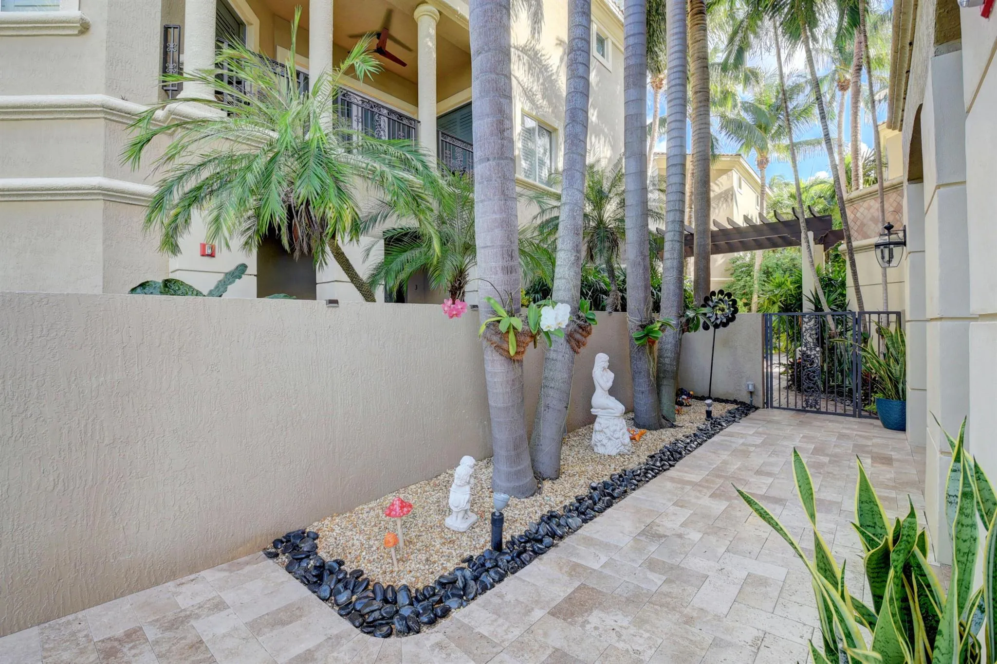 921 Osceola Drive, #4