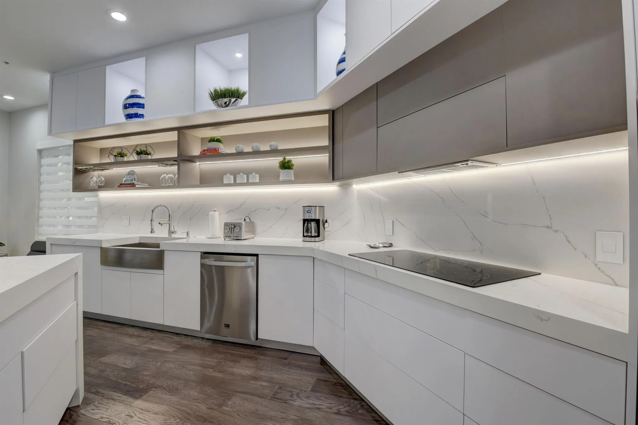 921 Osceola Drive, #4
