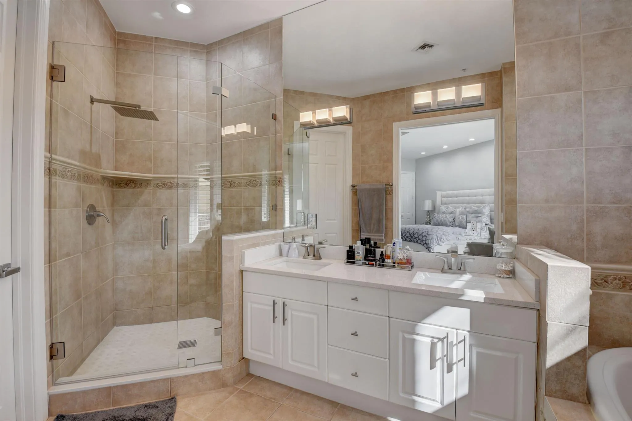 921 Osceola Drive, #4
