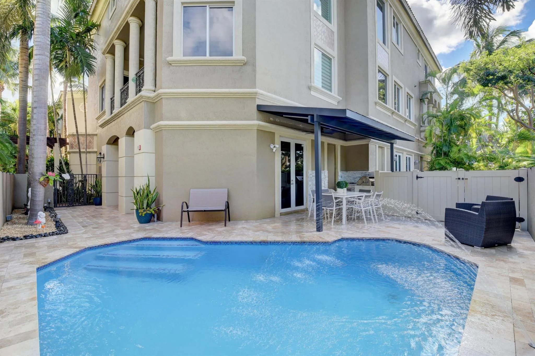 921 Osceola Drive, #4
