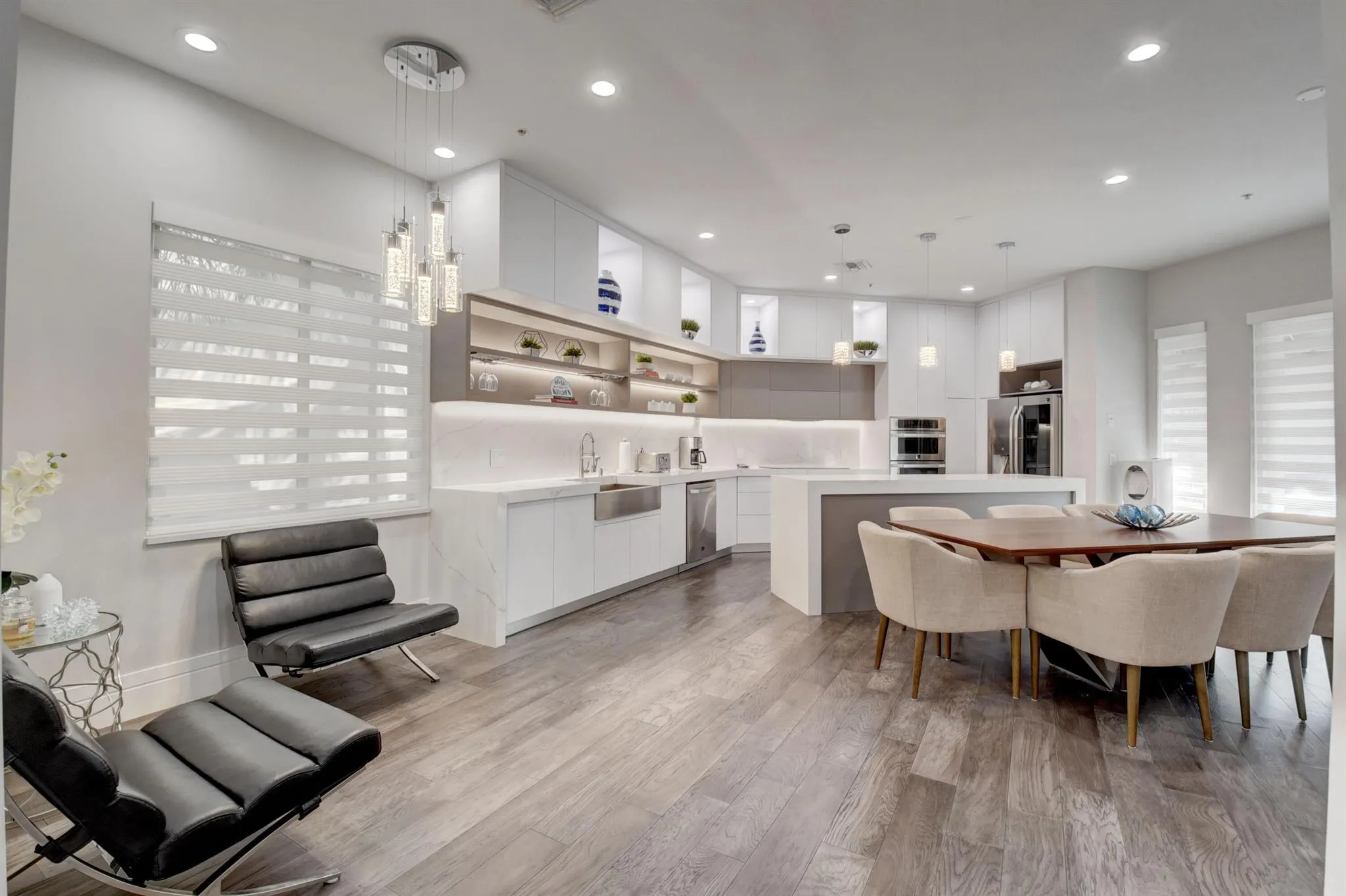921 Osceola Drive, #4