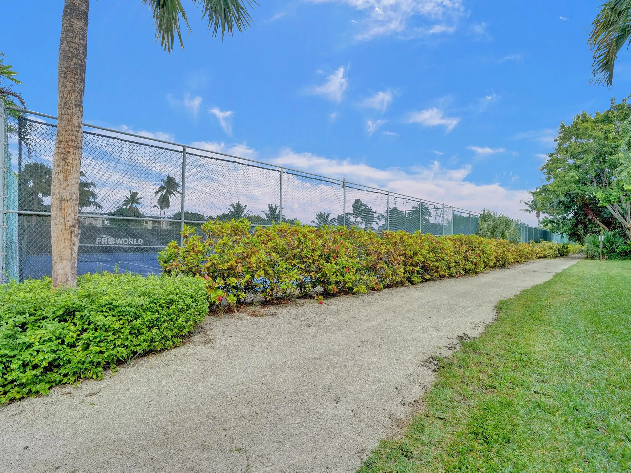 955 Egret Circle, #405