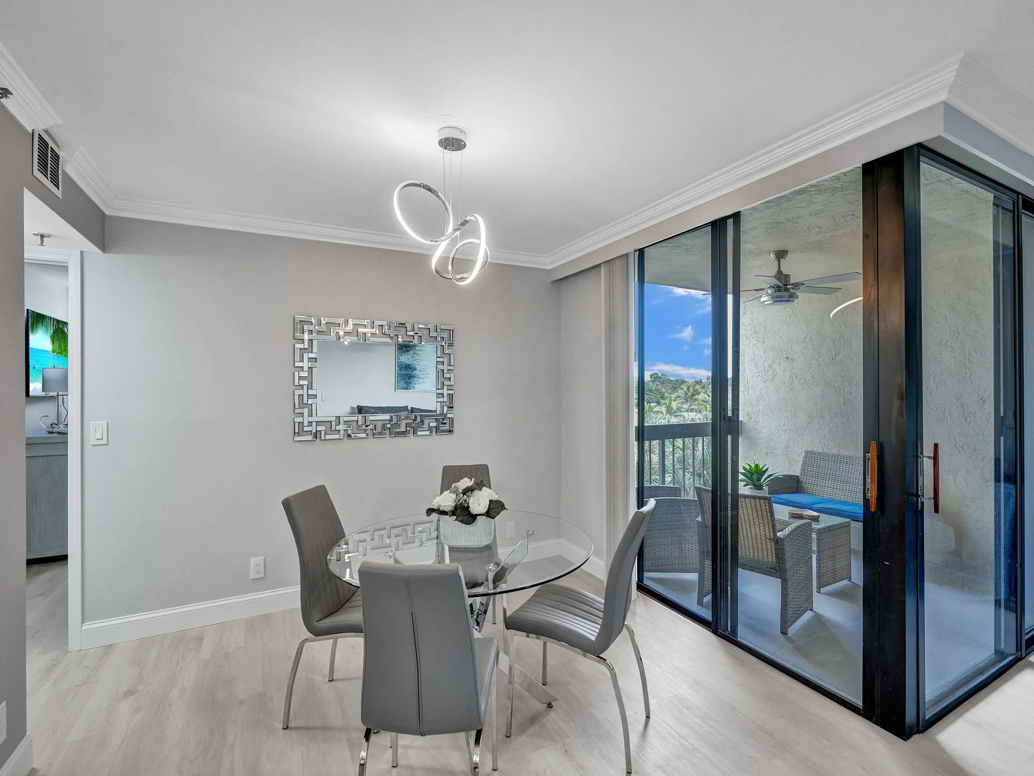 955 Egret Circle, #405