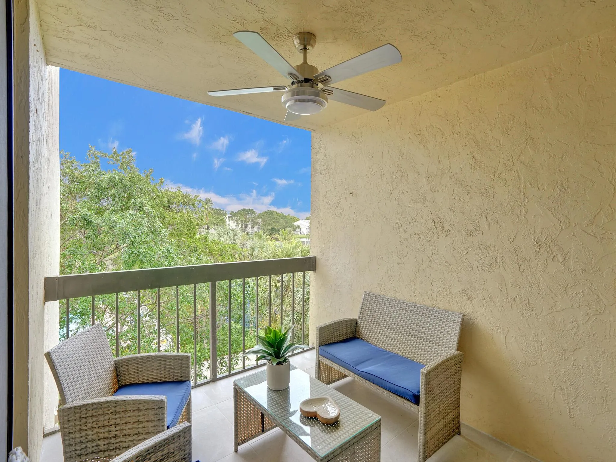 955 Egret Circle, #405