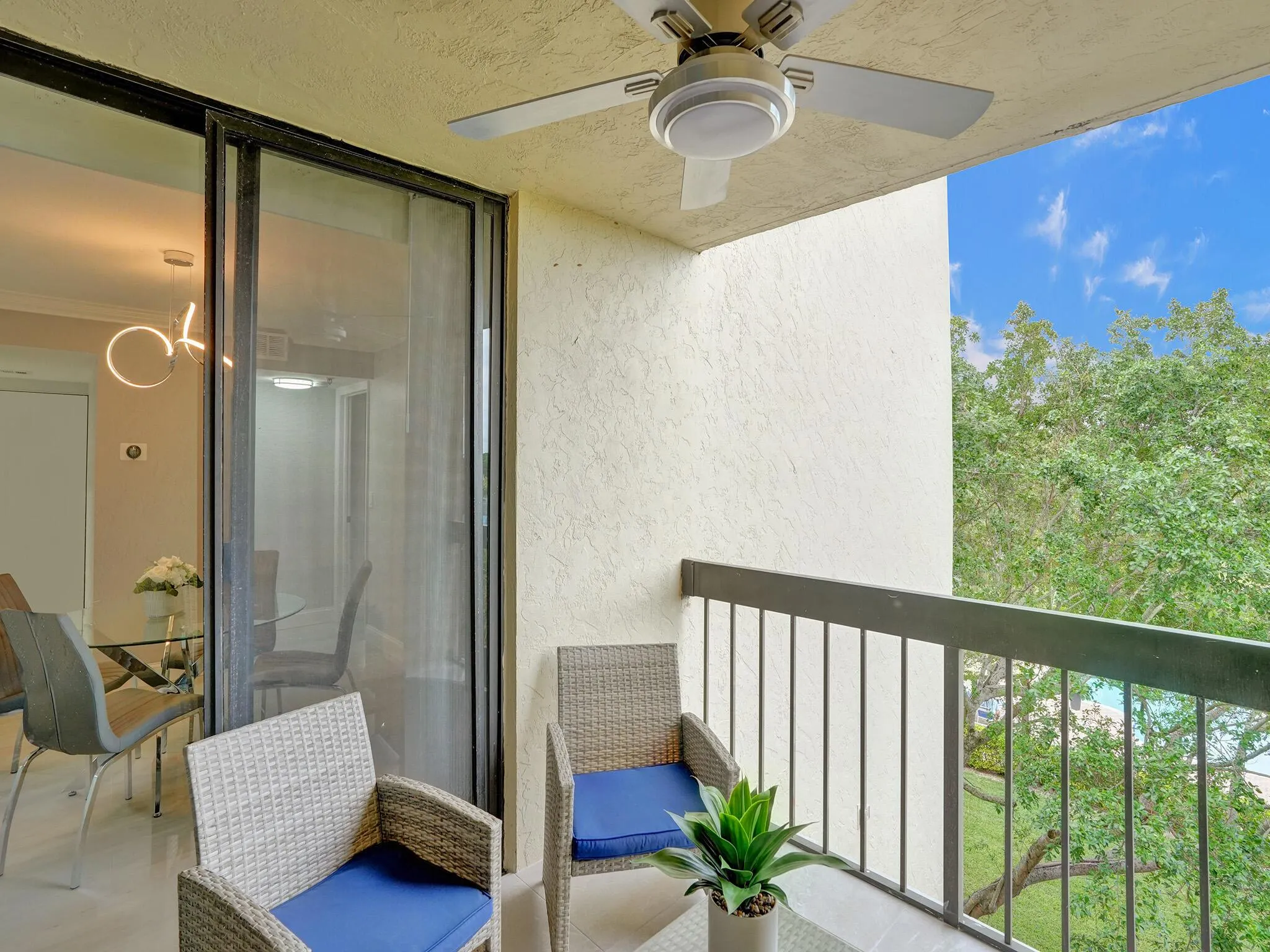 955 Egret Circle, #405