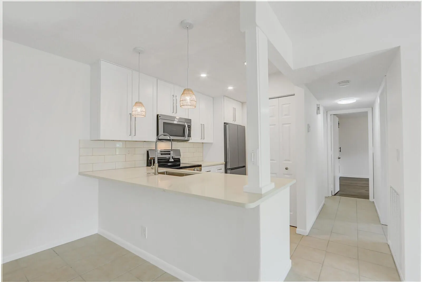 3402 Gardens East Drive, #16b