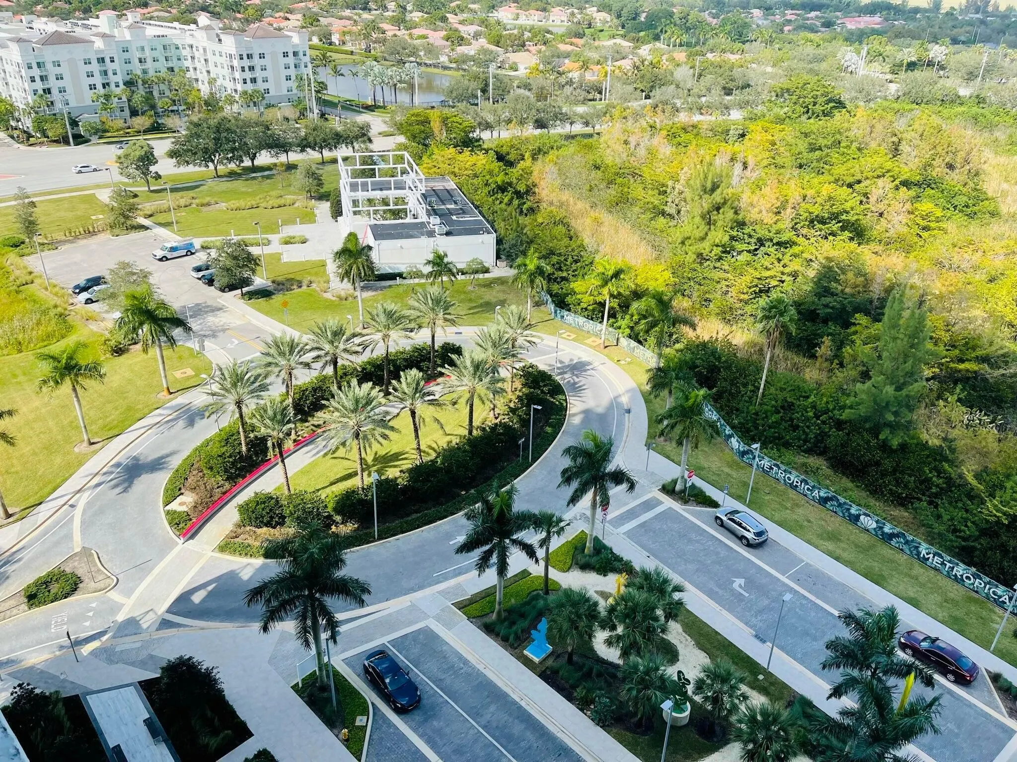 2000 Metropica Way, #2607